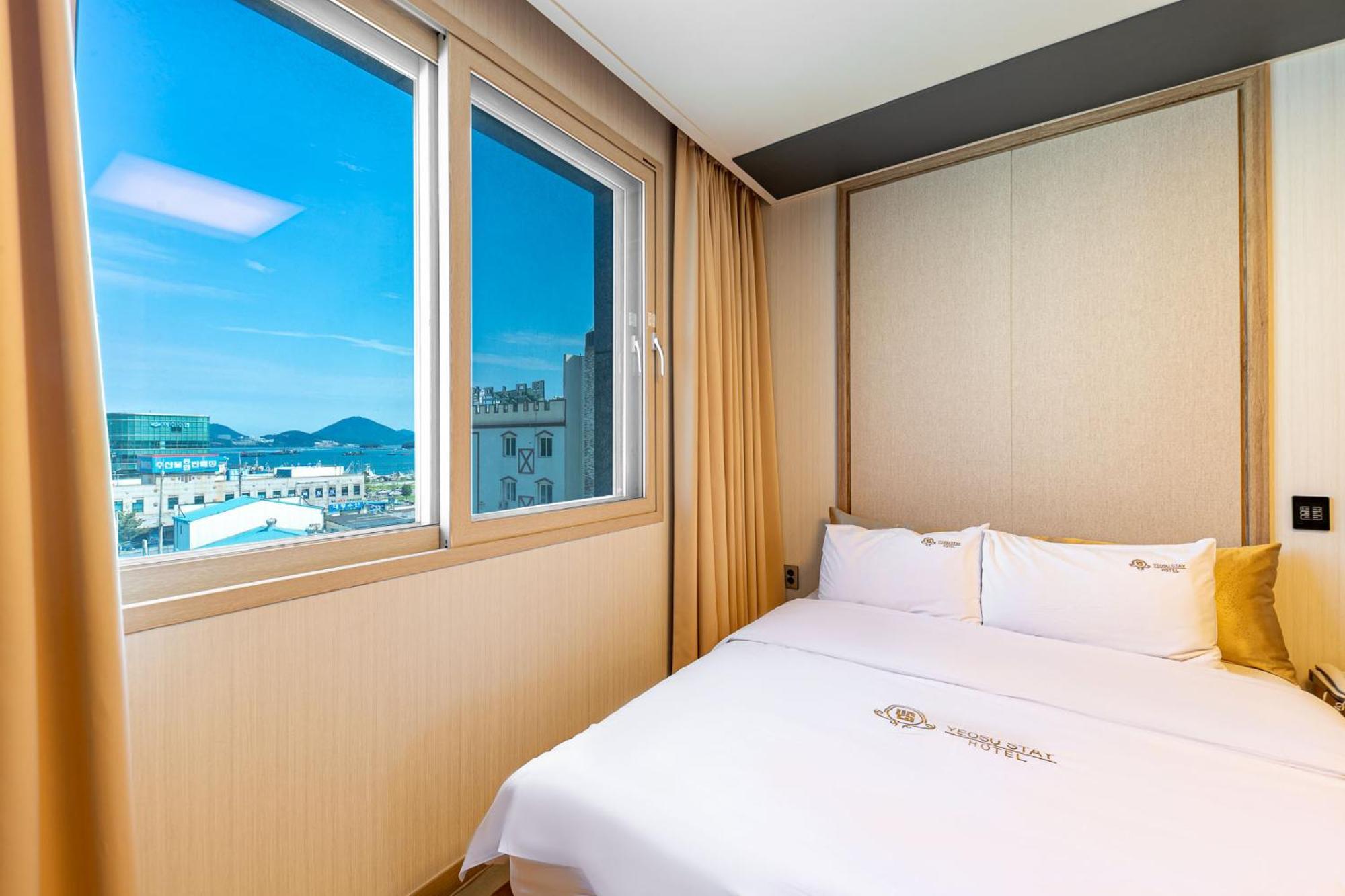 Yeosu Stay Hotel Oda fotoğraf