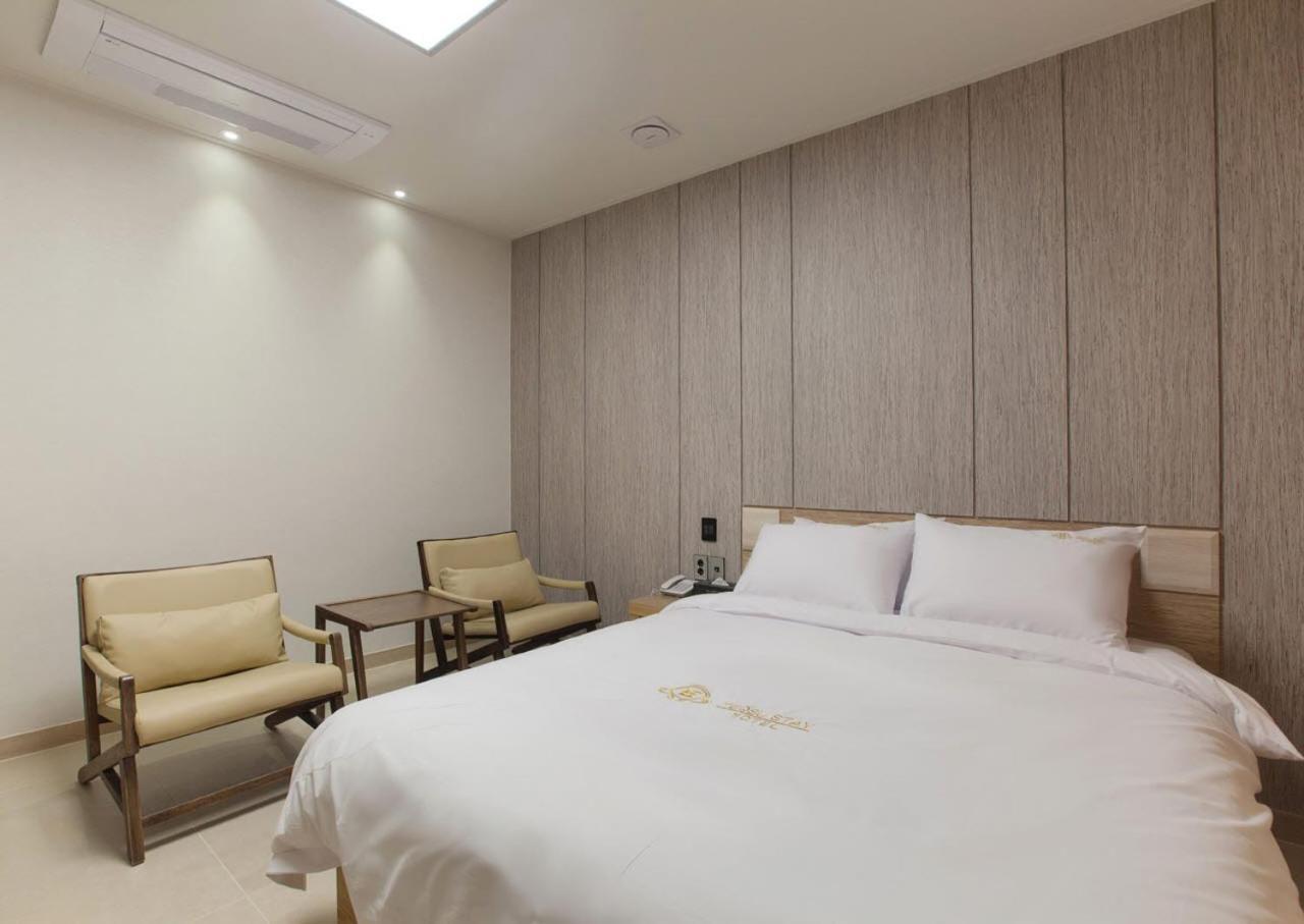 Yeosu Stay Hotel Oda fotoğraf