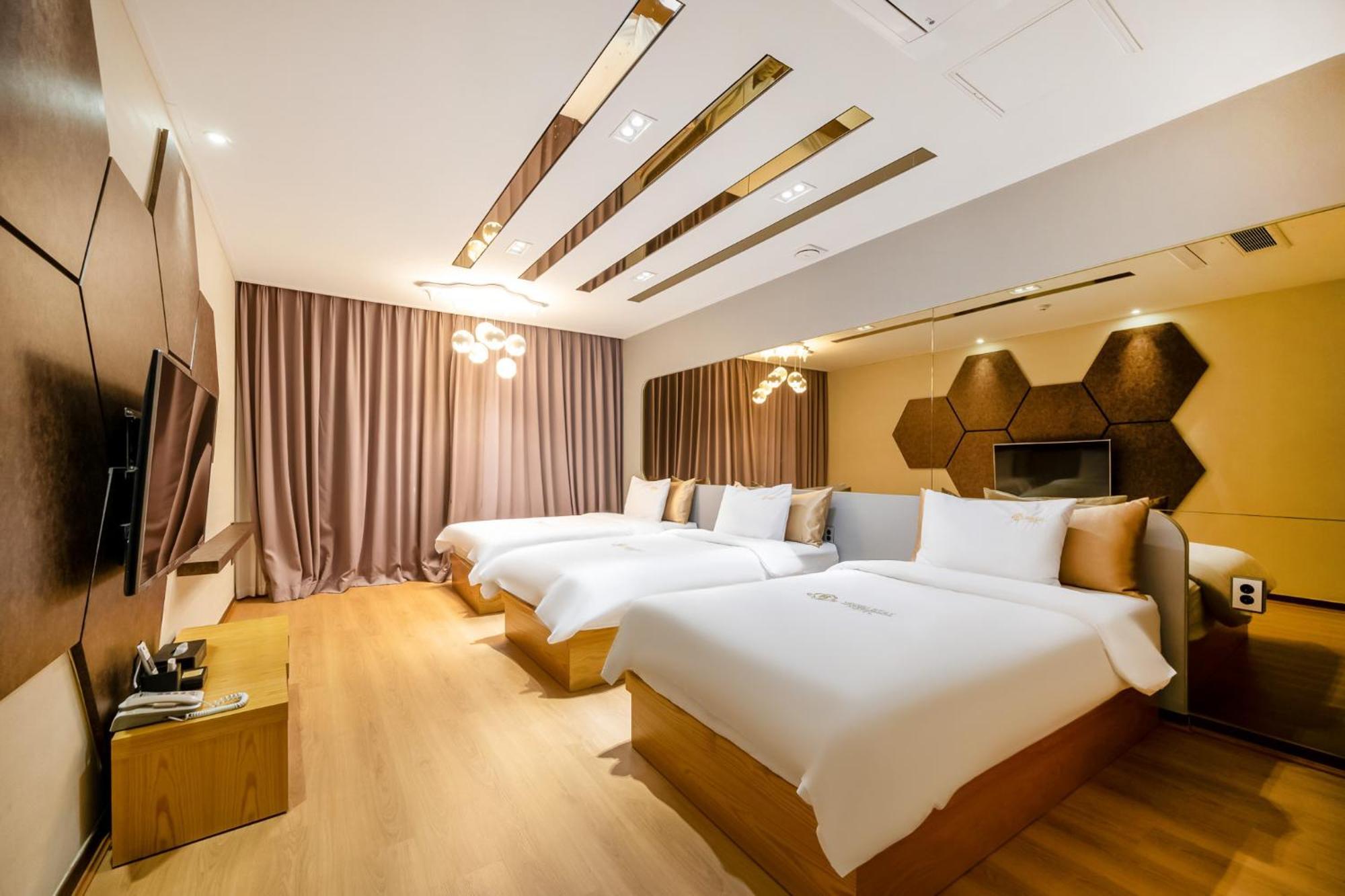 Yeosu Stay Hotel Oda fotoğraf